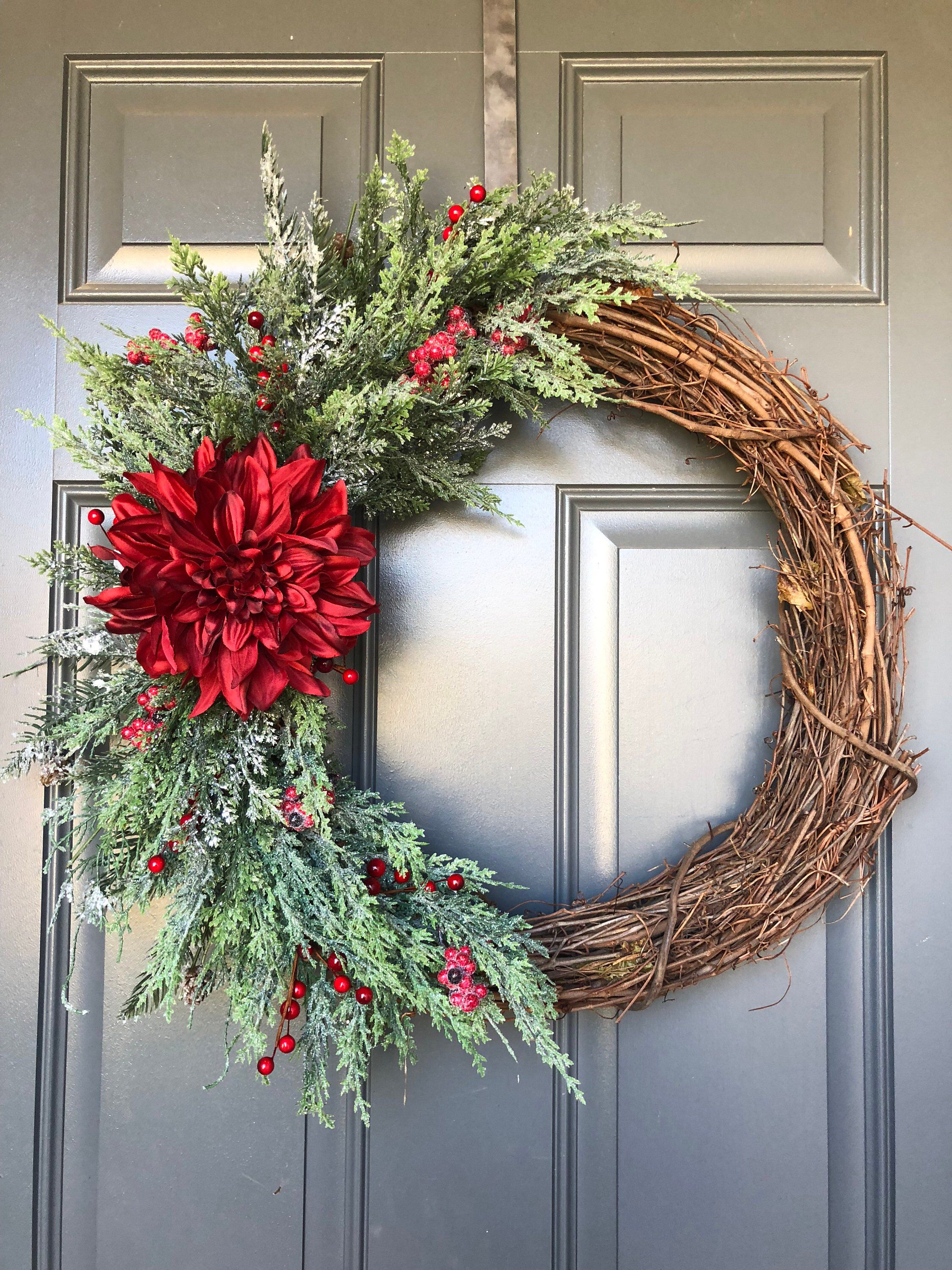 5 Ways To Create A Festive Holiday Living Christmas Door Wreath With Candle