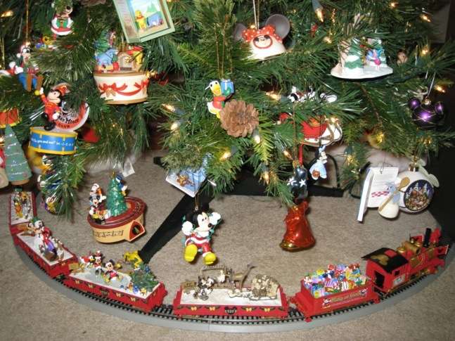 7 Magical Christmas Tree Disney Train Displays