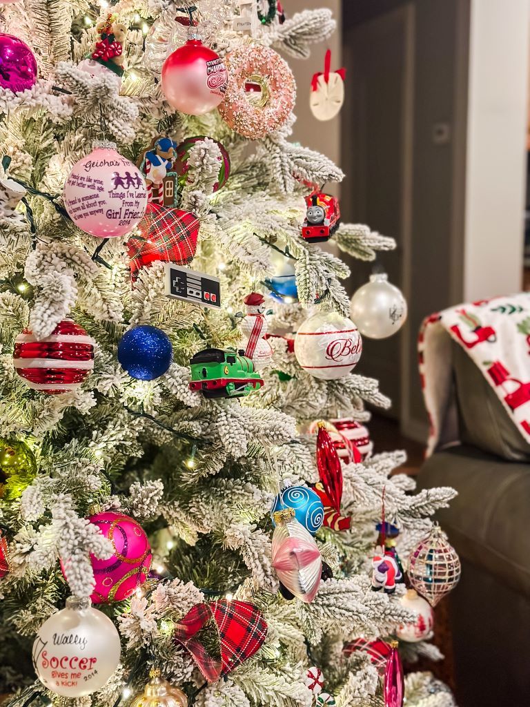 7 Ways To Decorate Your Christmas Tree